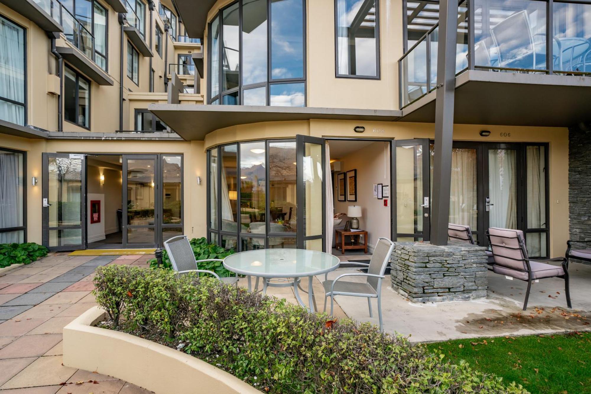 The Beacon - 2 Bedroom Town Center Apartment Queenstown Luaran gambar